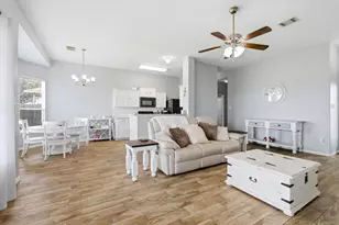 10707 Mockernut St, Baytown, TX 77523 - Photo 5