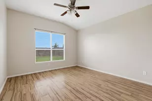 10707 Mockernut St, Baytown, TX 77523 - Photo 11