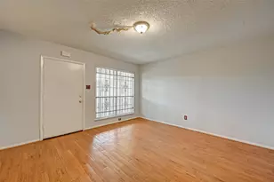 7714 Renwick Dr, Houston, TX 77081 - Photo 3