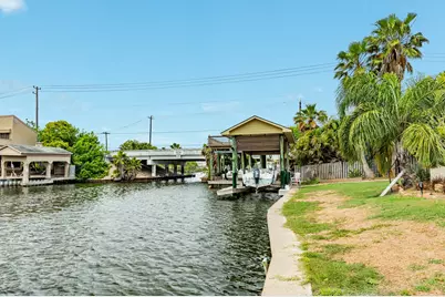 2413 Gerol Drive, Galveston, TX 77551 - Photo 17