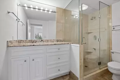 2001 Holcombe Boulevard #403, Houston, TX 77030 - Photo 11