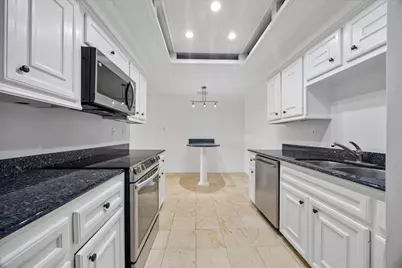 2001 Holcombe Boulevard #403, Houston, TX 77030 - Photo 7