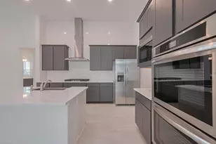 2825 Golden Isle Dr, Texas City, TX 77568 - Photo 17