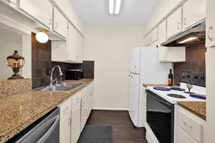 4637 Wild Indigo St, Houston, TX 77027 - Photo 3