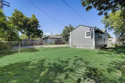 1420 Foreman Street, La Marque, TX 77568 - Photo 33