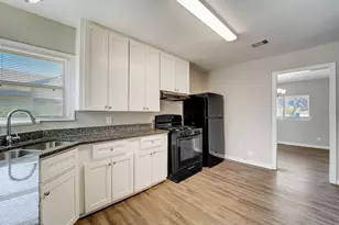 1420 Foreman St, La Marque, TX 77568 - Photo 11