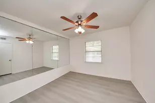 850 Pecanwood Ln, Houston, TX 77024 - Photo 37