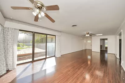 850 Pecanwood Lane, Houston, TX 77024 - Photo 15