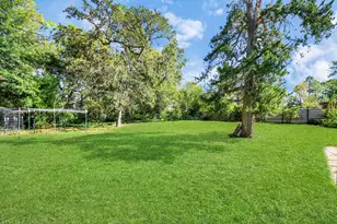 850 Pecanwood Ln, Houston, TX 77024 - Photo 9