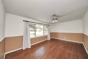 850 Pecanwood Ln, Houston, TX 77024 - Photo 11