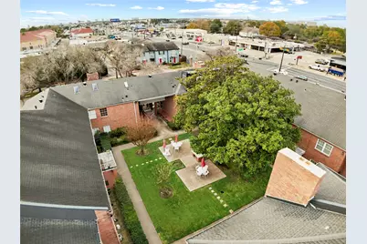 2711 Briarhurst Drive #18, Houston, TX 77057 - Photo 3