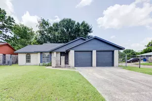 2035 Deerhurst Ln, Houston, TX 77088 - Photo 1