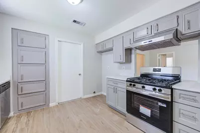 2035 Deerhurst Lane, Houston, TX 77088 - Photo 7