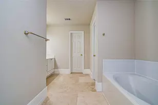 11719 Cabot Hill St, Houston, TX 77044 - Photo 15