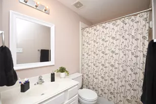 18042 Oakridge Canyon Ln, Richmond, TX 77407 - Photo 19