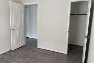 7801 Angus St, Houston, TX 77028 - Photo 9