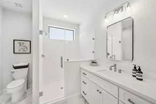 830 Wakefield Dr, Houston, TX 77018 - Photo 3