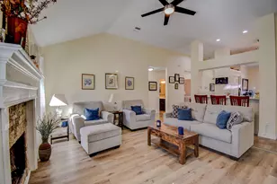 21 Alexander Ct, Angleton, TX 77515 - Photo 9