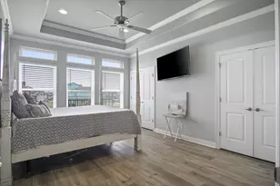 1819 Redfish Ln, Crystal Beach, TX 77650 - Photo 11