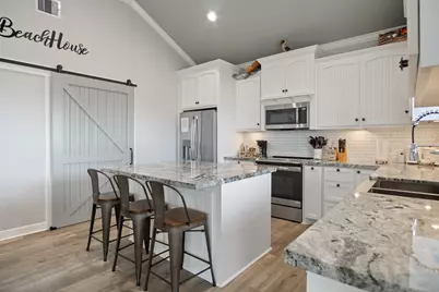 1819 Redfish Lane, Crystal Beach, TX 77650 - Photo 7