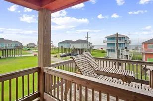 1819 Redfish Ln, Crystal Beach, TX 77650 - Photo 27