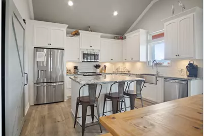 1819 Redfish Lane, Crystal Beach, TX 77650 - Photo 5