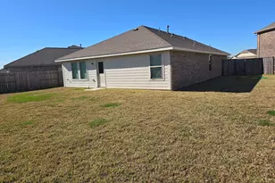 4226 Midnight Marble Dr, Baytown, TX 77521 - Photo 5