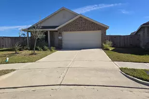 4226 Midnight Marble Dr, Baytown, TX 77521 - Photo 1