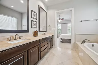 2048 Fannin Station S, Houston, TX 77045 - Photo 33