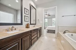 2048 Fannin Station S, Houston, TX 77045 - Photo 33