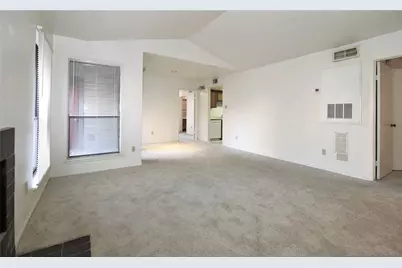 2025 Augusta #306, Houston, TX 77057 - Photo 3