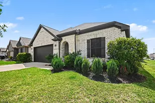 2022 Rebel Wy, Alvin, TX 77511 - Photo 3