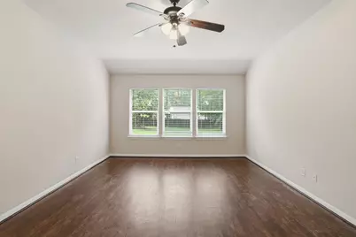 10793 Royal Magnolia Drive, Conroe, TX 77303 - Photo 13