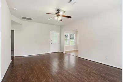 10793 Royal Magnolia Drive, Conroe, TX 77303 - Photo 5