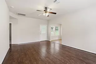 10793 Royal Magnolia Dr, Conroe, TX 77303 - Photo 5