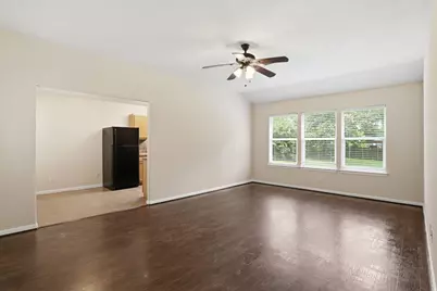 10793 Royal Magnolia Drive, Conroe, TX 77303 - Photo 11