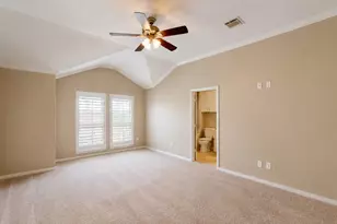 2128 Gillette St, Houston, TX 77006 - Photo 9