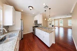 2128 Gillette St, Houston, TX 77006 - Photo 3