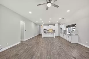 328 Red Petal Ct, Conroe, TX 77304 - Photo 29