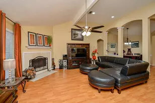 2418 Honey Locust Dr, Katy, TX 77449 - Photo 5
