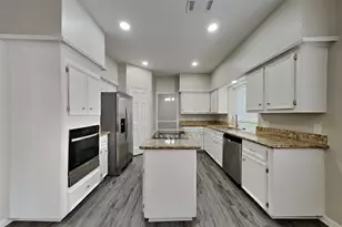 12127 Rocky Lake Dr, Houston, TX 77070 - Photo 5