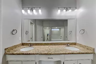12127 Rocky Lake Drive, Houston, TX 77070 - Photo 11