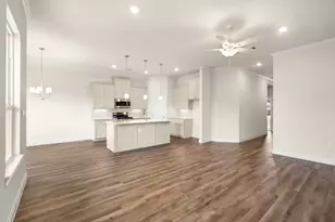 10320 Woodhill Spa Ln, Cleveland, TX 77327 - Photo 5