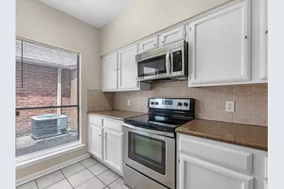 2428 Bering Drive #2428, Houston, TX 77057 - Photo 11