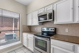 2428 Bering Dr, Houston, TX 77057 - Photo 11