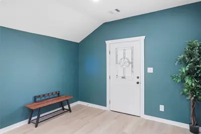 125 N Super Street, Houston, TX 77011 - Photo 5