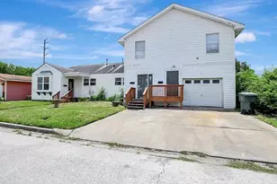 5313 Perry Ave, Galveston, TX 77551 - Photo 1