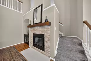 127 N Hawthorne Hollow Cir, The Woodlands, TX 77384 - Photo 13