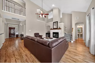 127 N Hawthorne Hollow Circle, The Woodlands, TX 77384 - Photo 9
