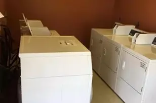 112 Dixon Dr, Devine, TX 78016 - Photo 9